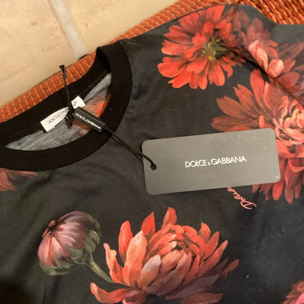 Brand new dolce and Gabbana tee - Picture 2 of 4